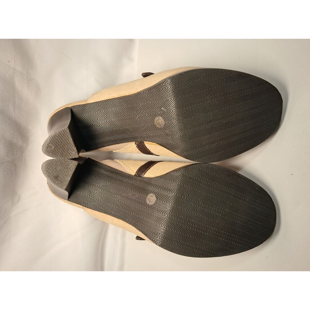 St. John's Bay Tan Brown Slip On Suede Mules 2.5" Heel Barely Worn Size 5.5M - Picture 7 of 8